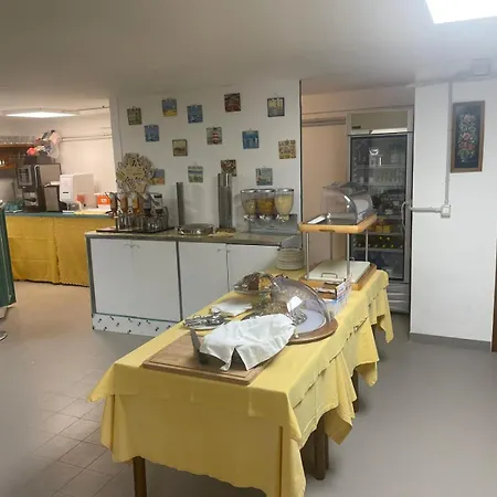 Thomas 3* מרינה די קמפו